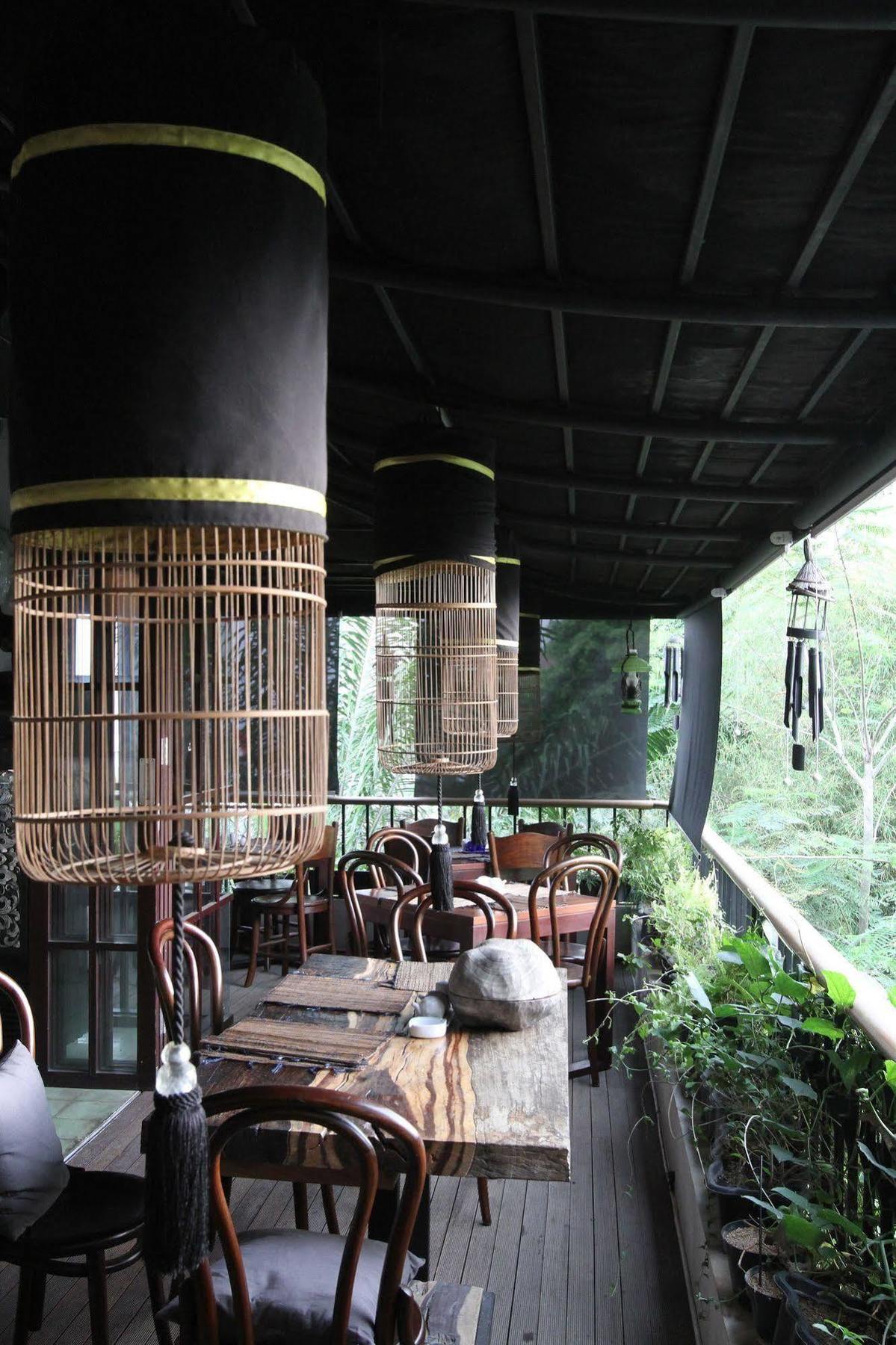 Capital O 852 The Silk At Dago Hotel Bandung Kültér fotó